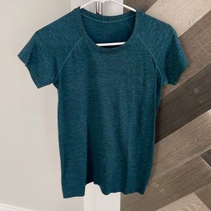 Swiftly Tech short sleeve size 8